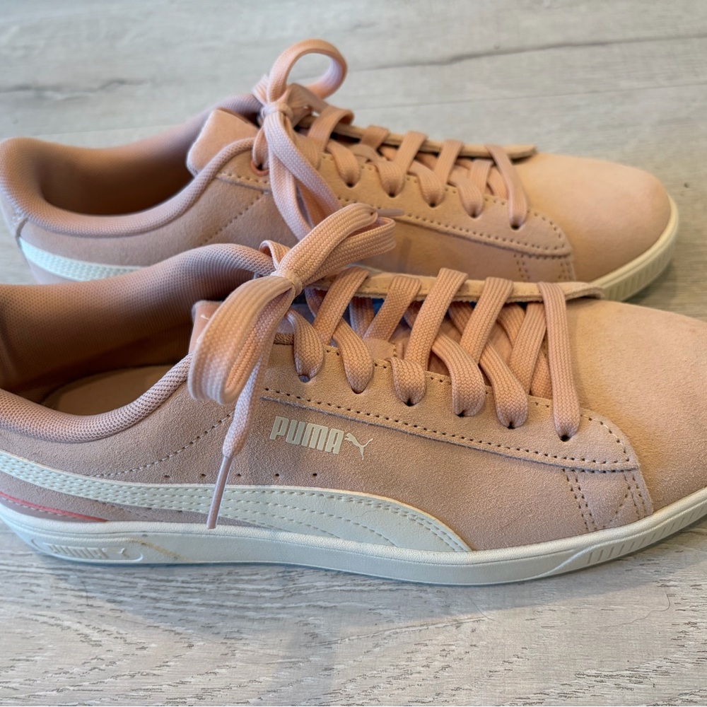 Puma Blush Pink Casual Sneakers Smash 3.0 Brand New size 10